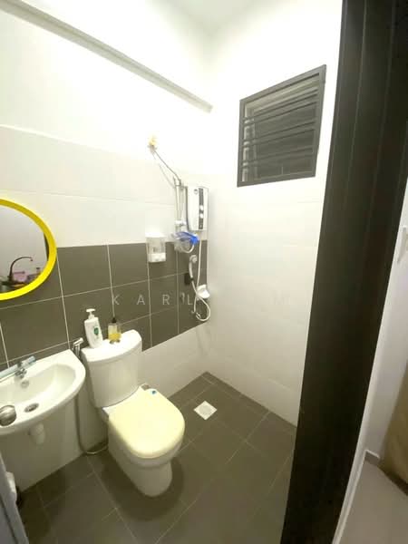 Rumah Teres 2 Tingkat untuk Dijual di Taman Dato' Chellam (Ulu Tiram) - Karl Lim - Bathroom - PropertyGuru.com.my