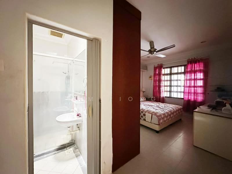 Semi-Detached House for Sale in Taman Ayer Keroh Height (Bukit Katil) - Tim Piong - Bedroom - PropertyGuru.com.my