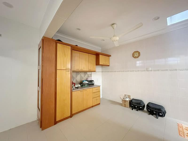 Semi-Detached House for Sale in Taman Ayer Keroh Height (Bukit Katil) - Tim Piong - Kitchen - PropertyGuru.com.my
