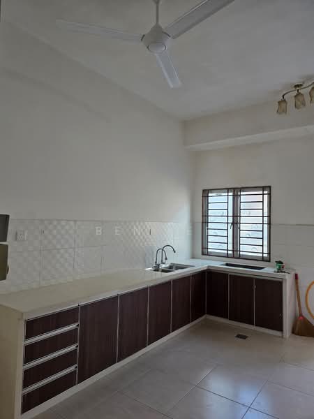 2-storey Terraced House for Rent in Relau (Sungai Ara) - Ben Lee - Kitchen - PropertyGuru.com.my