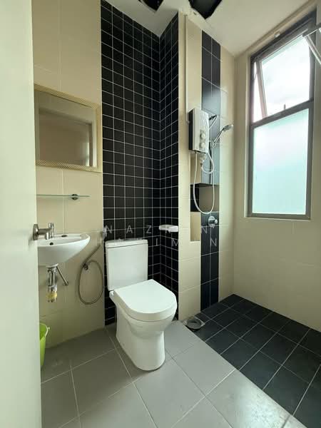 Bungalow for Sale in Puchong (Selangor) - Nazrin Hakimin - Bathroom - PropertyGuru.com.my