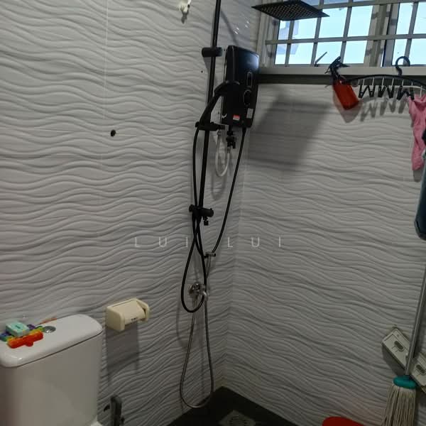 Rumah Teres 2 Tingkat untuk Dijual di Permas Jaya (Johor) - Lui Lui - Bathroom - PropertyGuru.com.my
