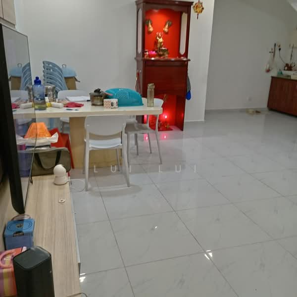 Rumah Teres 2 Tingkat untuk Dijual di Permas Jaya (Johor) - Lui Lui - Living Room - PropertyGuru.com.my