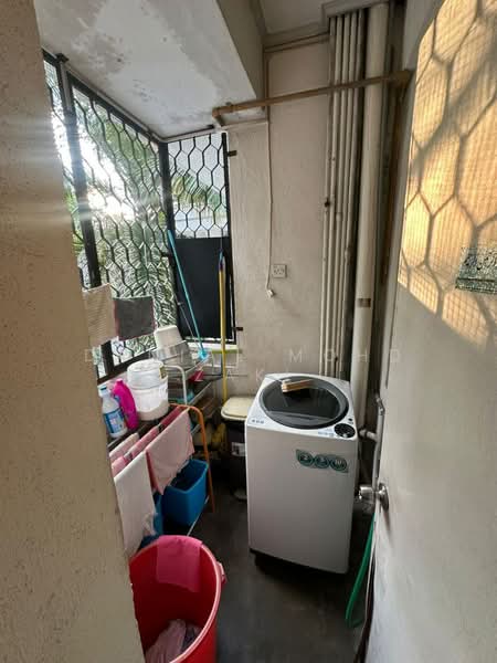 Condominium for Sale at Waizuri 2 - Danial Mohd Zaki - Balcony - PropertyGuru.com.my