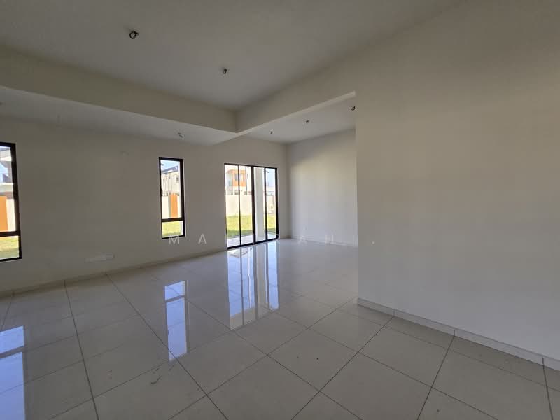 Rumah Teres untuk Dijual di Nada Alam (Pajam) - Mahirah . - Living Room - PropertyGuru.com.my