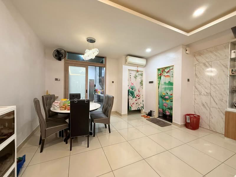 2-storey Terraced House for Sale in Mutiara Rini (Skudai) - See Yin . - Dining Room - PropertyGuru.com.my