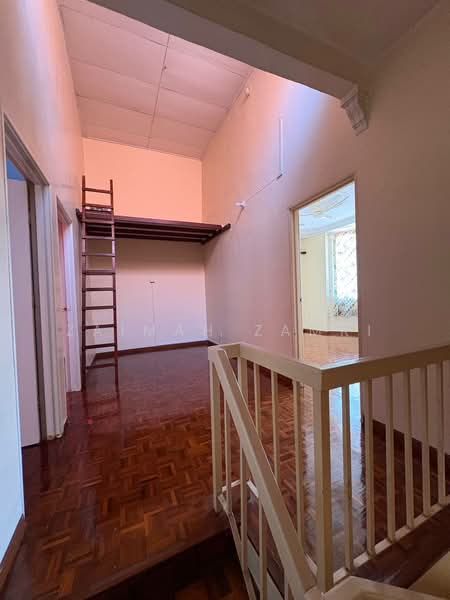 2-storey Terraced House for Rent in TTDI Jaya (Shah Alam) - Zaimah Zamri - Corridor - PropertyGuru.com.my