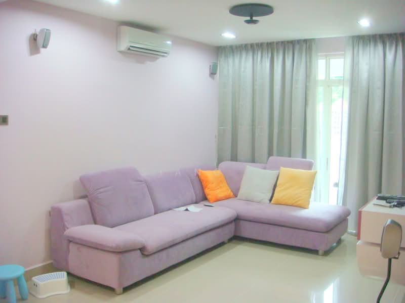 Kondominium untuk Dijual di Regency Heights Condo - Siang . - Living Room - PropertyGuru.com.my