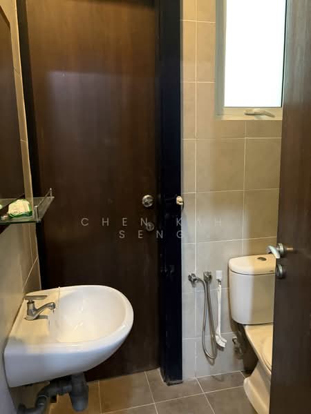 Kondominium untuk Disewa di The Pearl KLCC - Chen Kah Seng - Bathroom - PropertyGuru.com.my