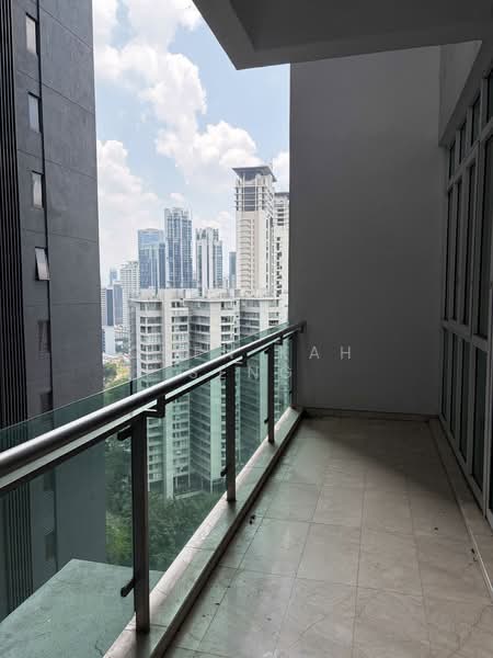 Kondominium untuk Disewa di The Pearl KLCC - Chen Kah Seng - Balcony - PropertyGuru.com.my