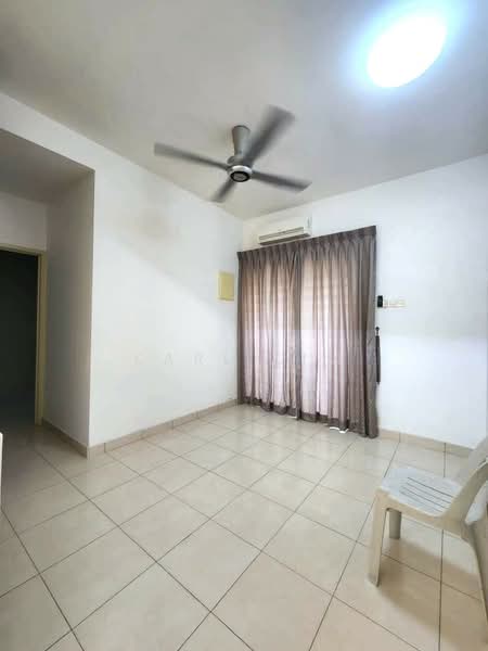 2-storey Terraced House for Sale in Taman Seri Austin (Tebrau) - Karl Lim - Living Room - PropertyGuru.com.my