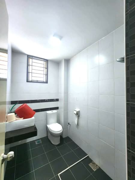 2-storey Terraced House for Sale in Taman Seri Austin (Tebrau) - Karl Lim - Bathroom - PropertyGuru.com.my