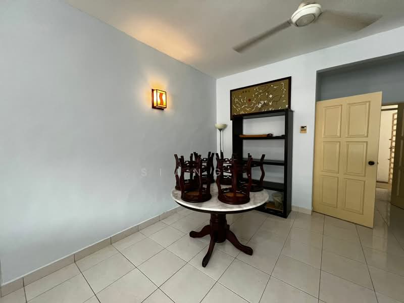 Kondominium untuk Dijual di Regency Heights Condo - Siang . - Dining Room - PropertyGuru.com.my