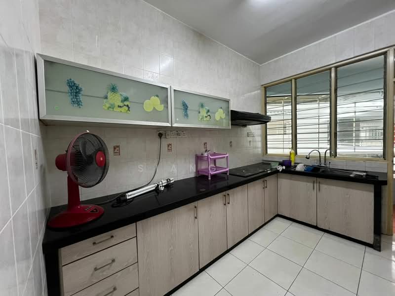 Kondominium untuk Dijual di Regency Heights Condo - Siang . - Kitchen - PropertyGuru.com.my