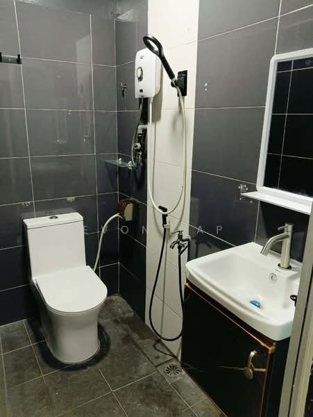 Rumah Teres 1 Tingkat untuk Dijual di Taman Abad (Johor Bahru) - Evon Yap - Bathroom - PropertyGuru.com.my