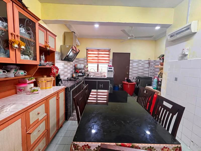 Terraced House for Sale in Klang (Selangor) - Nazrin Hakimin - Kitchen - PropertyGuru.com.my