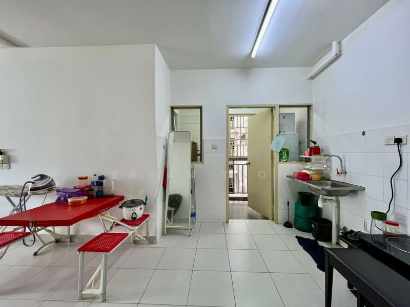 Apartment for Sale at Seri Intan Apartment - Bryan Yeoh - Kitchen - PropertyGuru.com.my