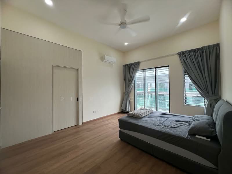 2-storey Terraced House for Rent in Taman Bestari Indah (Ulu Tiram) - Pierre Chin - Bedroom - PropertyGuru.com.my
