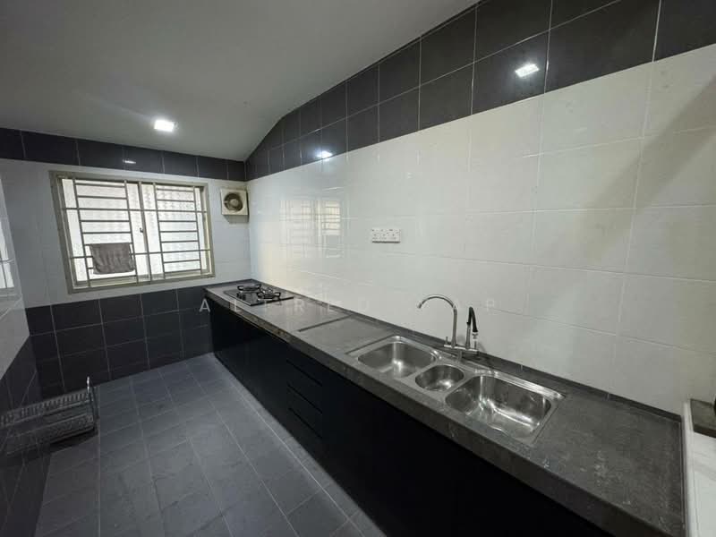 Rumah Teres 1.5 Tingkat untuk Disewa di Johor Bahru (Johor) - Alfred Yap - Kitchen - PropertyGuru.com.my