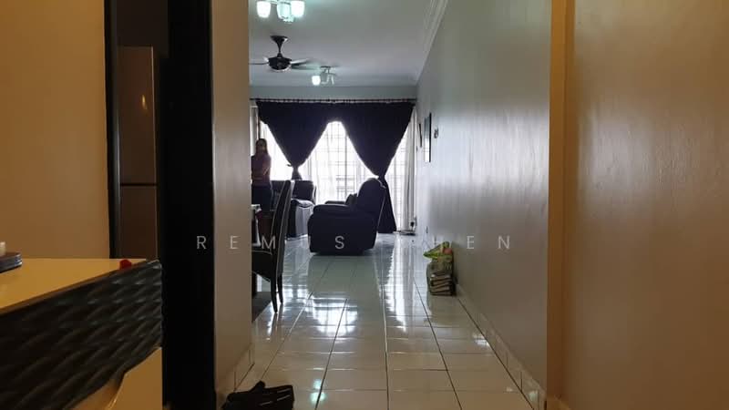 Kondominium untuk Dijual di Villa Angsana - Remus Chen - Living Room - PropertyGuru.com.my