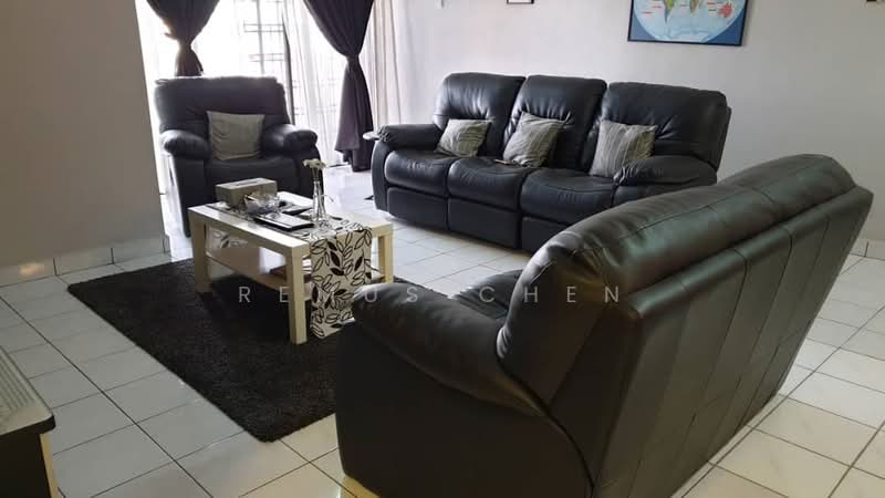 Kondominium untuk Dijual di Villa Angsana - Remus Chen - Living Room - PropertyGuru.com.my