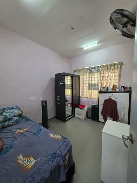 1.5-storey Terraced House for Sale in Skudai (Johor) - Mandy Goh Siew Li - Bedroom - PropertyGuru.com.my