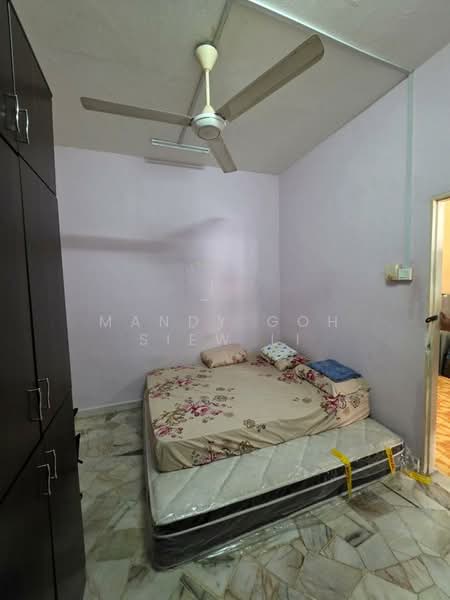 1.5-storey Terraced House for Sale in Skudai (Johor) - Mandy Goh Siew Li - Bedroom - PropertyGuru.com.my