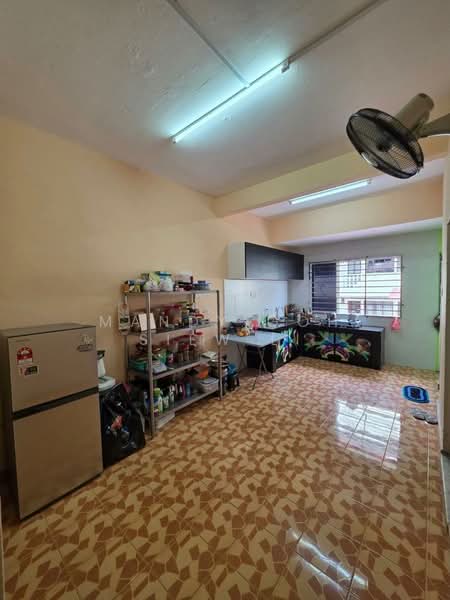 1.5-storey Terraced House for Sale in Skudai (Johor) - Mandy Goh Siew Li - Kitchen - PropertyGuru.com.my