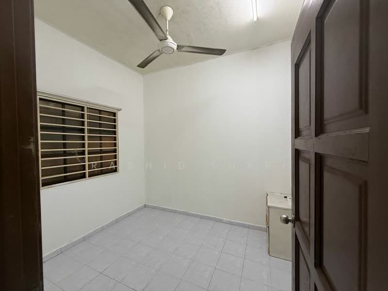 Flat for Rent at Taman Sri Gombak - Rashid Sukri - Interior - PropertyGuru.com.my