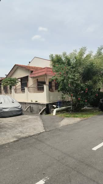 Rumah Teres 1 Tingkat untuk Dijual di Petaling Jaya (Selangor) - Loges . - Exterior - PropertyGuru.com.my