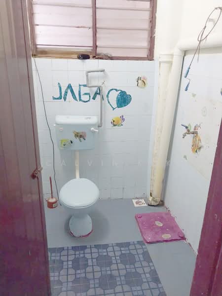 Terraced House for Sale in Kajang (Selangor) - Calvin Kok - Bathroom - PropertyGuru.com.my