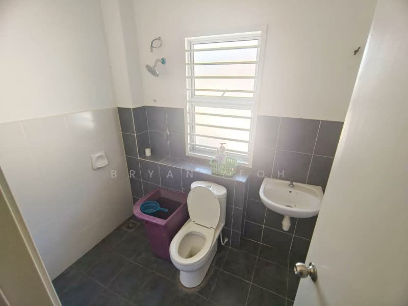 Rumah Kluster untuk Dijual di Alam Suria (Puncak Alam) - Bryan Yeoh - Bathroom - PropertyGuru.com.my