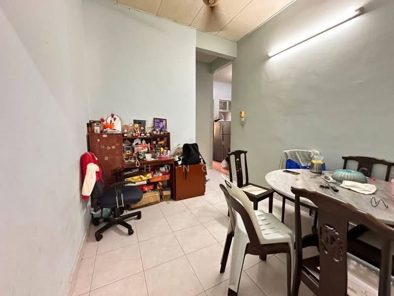 1-storey Terraced House for Sale in Taman Bestari Indah (Ulu Tiram) - Hong . - Dining Room - PropertyGuru.com.my