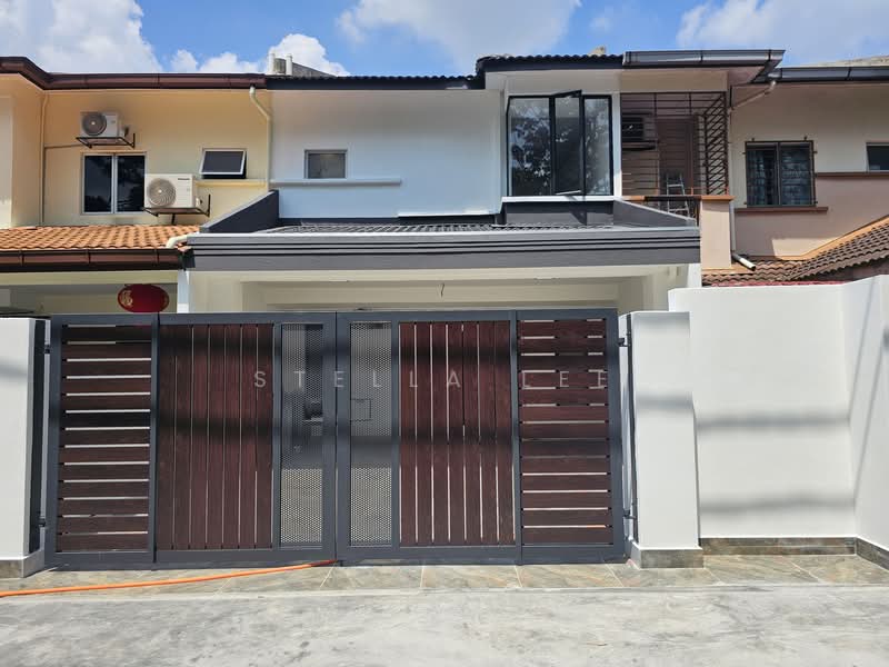 2-storey Terraced House for Sale in Bandar Mahkota Cheras (Cheras) - Stella Lee - Exterior - PropertyGuru.com.my