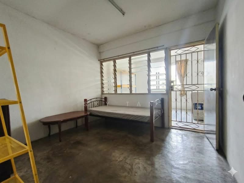 2-storey Terraced House for Sale in Taman Pelangi (Johor Bahru) - Sky Tan - Bedroom - PropertyGuru.com.my