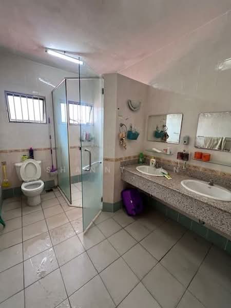 Rumah Berkembar untuk Dijual di Taman Taming Indah (Bandar Sungai Long) - Shanny Tan - Bathroom - PropertyGuru.com.my