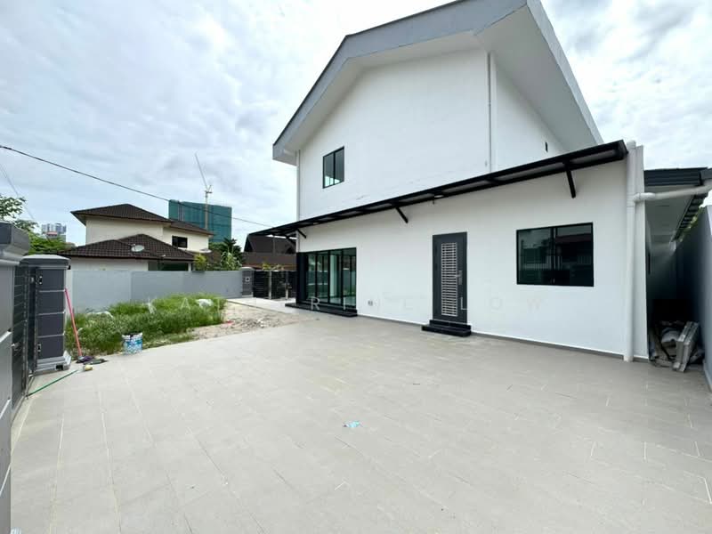 Rumah Berkembar untuk Dijual di Kampung Mahmoodiah (Johor Bahru) - Katherine Low - Exterior - PropertyGuru.com.my