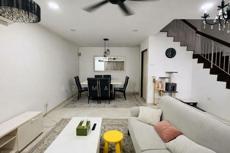 Rumah Teres 2 Tingkat untuk Dijual di Puncak Alam (Selangor) - Hazeman Omar - Living Room - PropertyGuru.com.my