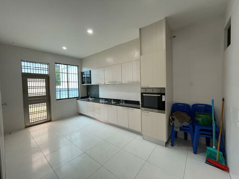 Cluster House for Rent in Taman Nusa Bestari (Iskandar Puteri (Nusajaya)) - Shin . - Kitchen - PropertyGuru.com.my