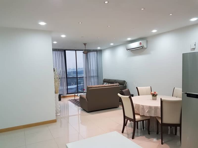 Service Residence for Sale at KL Gateway Residences - KINKI CHAN - Living Room - PropertyGuru.com.my