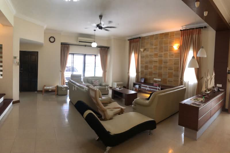 Rumah Berkembar untuk Dijual di Taman Taming Indah (Bandar Sungai Long) - Shanny Tan - Living Room - PropertyGuru.com.my