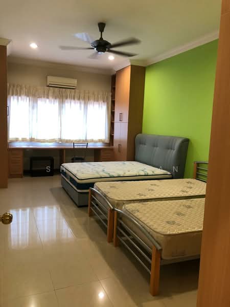 Rumah Berkembar untuk Dijual di Taman Taming Indah (Bandar Sungai Long) - Shanny Tan - Bedroom - PropertyGuru.com.my