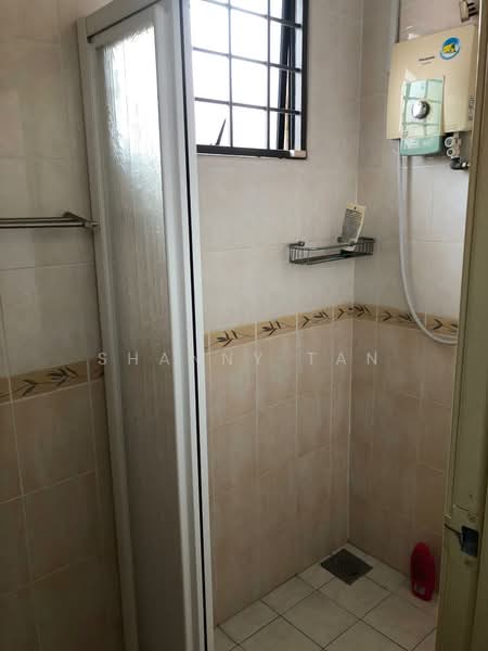Rumah Berkembar untuk Dijual di Taman Taming Indah (Bandar Sungai Long) - Shanny Tan - Bathroom - PropertyGuru.com.my