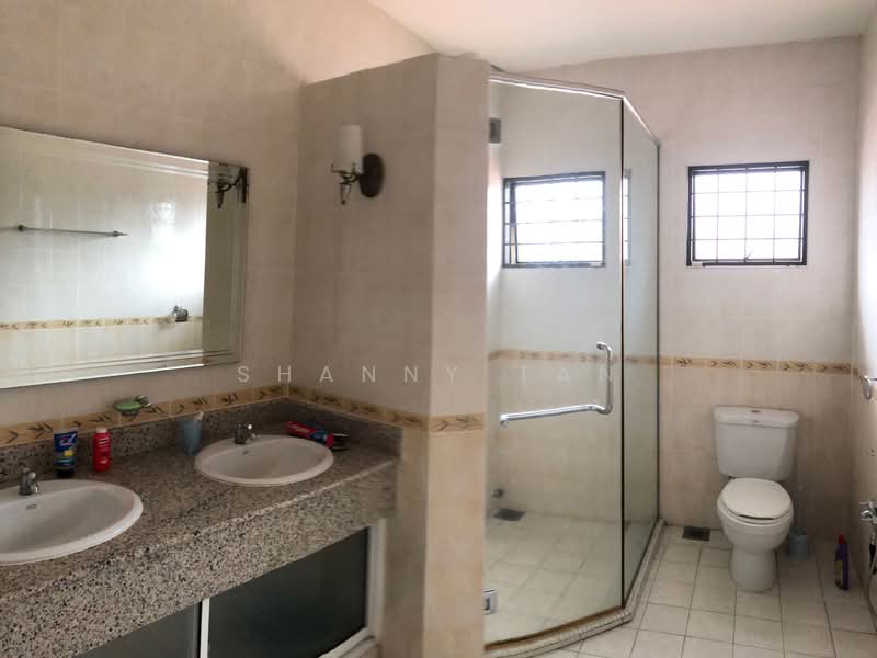 Rumah Berkembar untuk Dijual di Taman Taming Indah (Bandar Sungai Long) - Shanny Tan - Bathroom - PropertyGuru.com.my