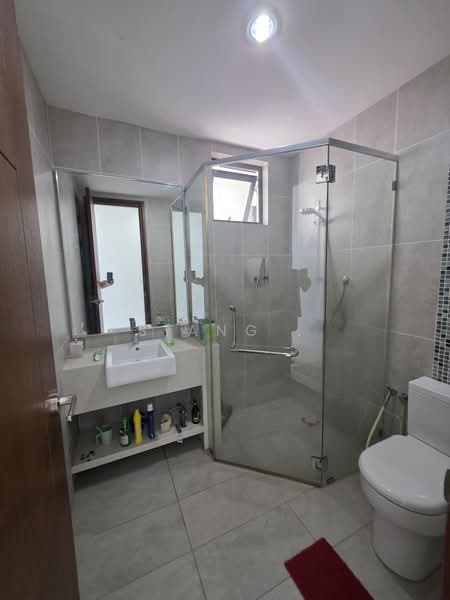 Kondominium untuk Dijual di Queens Residences Q2 @ Queens Waterfront - Siang . - Bathroom - PropertyGuru.com.my