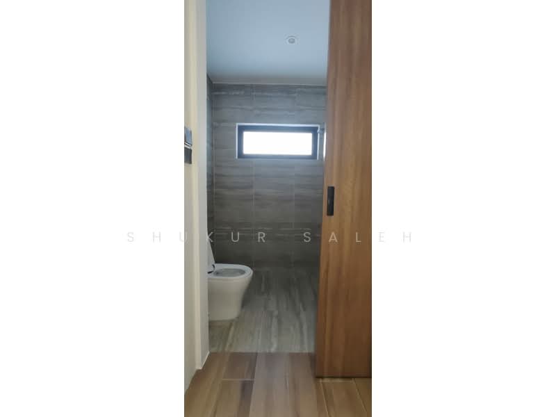 Terraced House for Sale in Sepang (Selangor) - SHUKUR SALEH - Bathroom - PropertyGuru.com.my