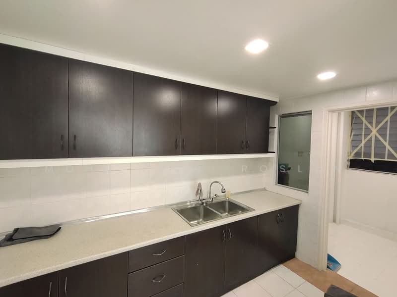 Pangsapuri untuk Dijual di Anggerik Villa 2 Apartment - Mohd Nazri Roslan - Kitchen - PropertyGuru.com.my