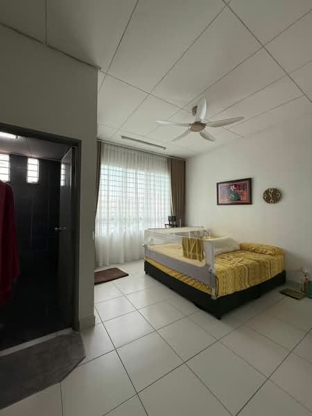 2-storey Terraced House for Sale in Seksyen 33 (Shah Alam) - Nazrin Hakimin - PropertyGuru.com.my