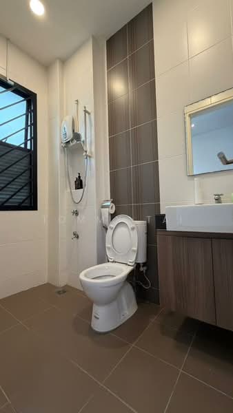 Rumah Teres 2 Tingkat untuk Dijual di Taman Perling (Perling) - Tommy Tai - Bathroom - PropertyGuru.com.my