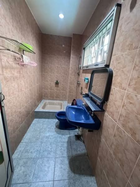 Rumah Berkembar untuk Dijual di Bandar Sungai Long (Selangor) - Shanny Tan - Bathroom - PropertyGuru.com.my